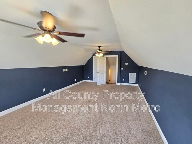 Building Photo - 284 Quartz Dr