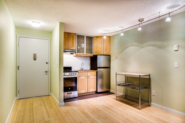 Building Photo - Curry Court Apartments