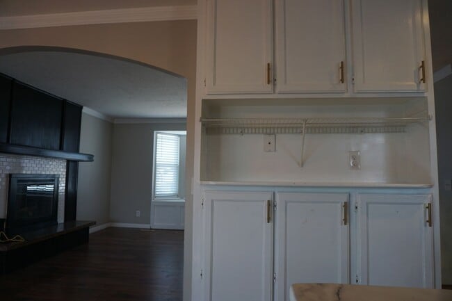 Building Photo - Quiet 4 Bedroom 2.5 Bath Taylorsville Home
