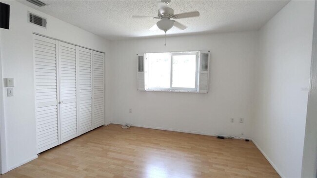 Building Photo - 570 Circlewood Dr