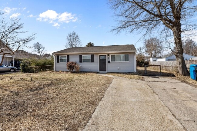 Building Photo - Just Listed for Rent in Virginia Beach!