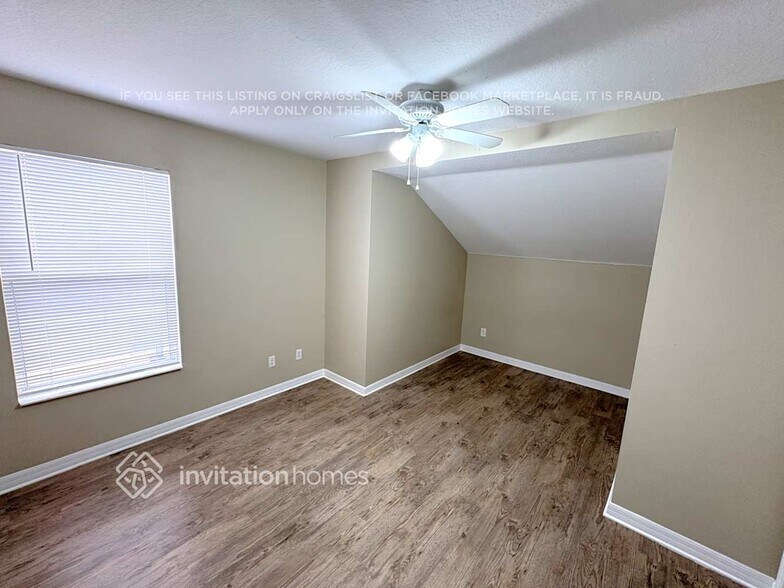 Building Photo - 15324 Skip Jack Loop