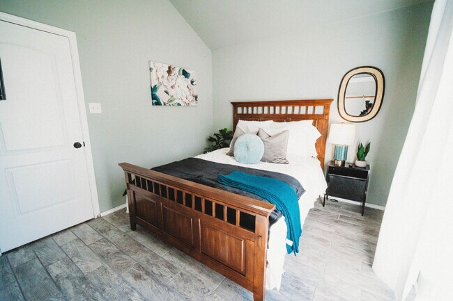 Building Photo - 2607 Rampart Loop