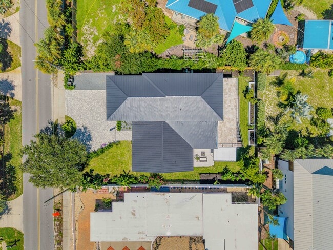 Building Photo - 1707 N Peninsula Ave