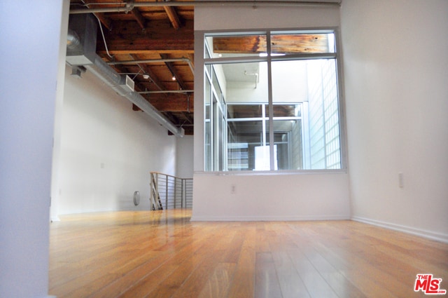 Building Photo - 2135 E 7th Pl