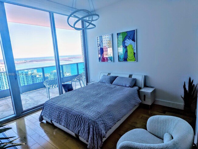 Building Photo - 200 Biscayne Blvd Way