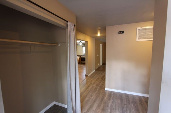 Building Photo - 5-Bedroom University Heights Gem – Privacy...