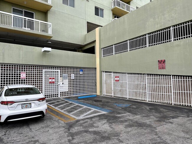 Building Photo - 816 NW 11th St