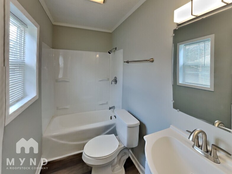 Building Photo - 2620 21st St