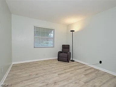 Building Photo - 4240 SE 3rd Ave