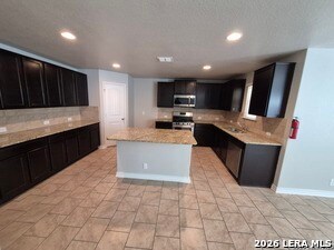 Building Photo - 2634 Willow Pond