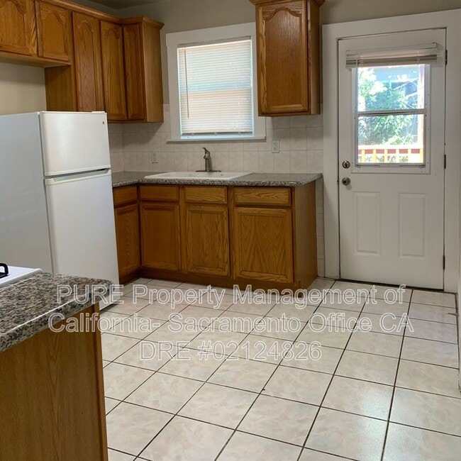 Building Photo - 1410 1/2 19th St