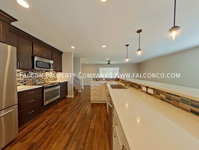 Building Photo - 133 Dolomite Dr
