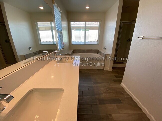 Building Photo - 3736 Longford Way