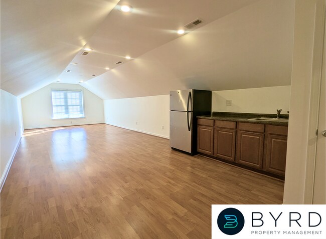 Building Photo - 7757 Hampton Green Dr