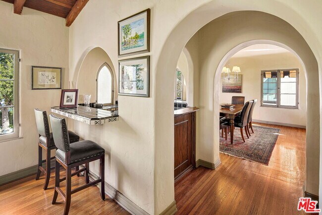 Building Photo - 855 N La Jolla Ave