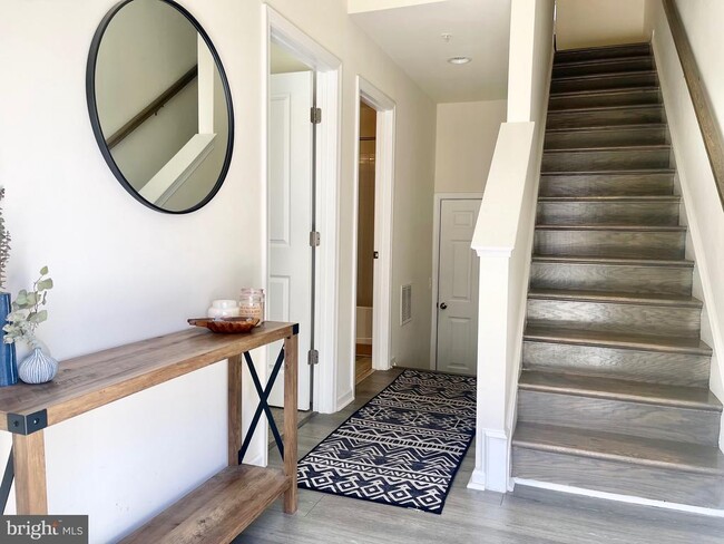 Building Photo - 14327 Summit View Ln