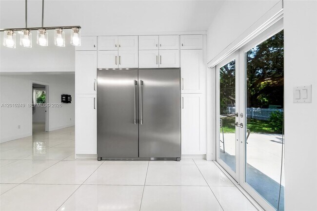 Building Photo - 7800 SW 57th Ct