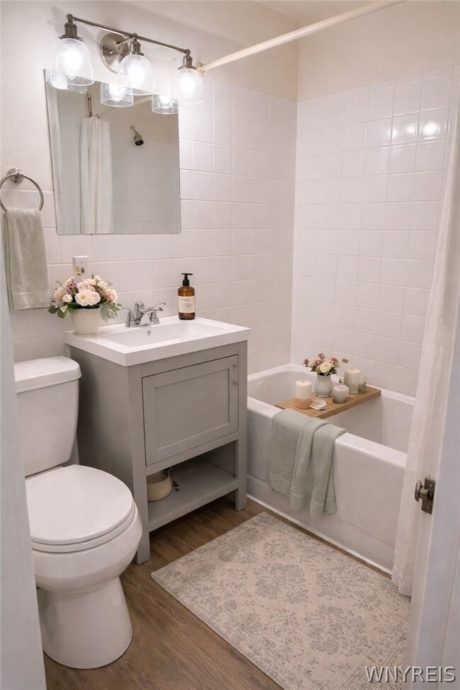 Building Photo - 19 California Dr