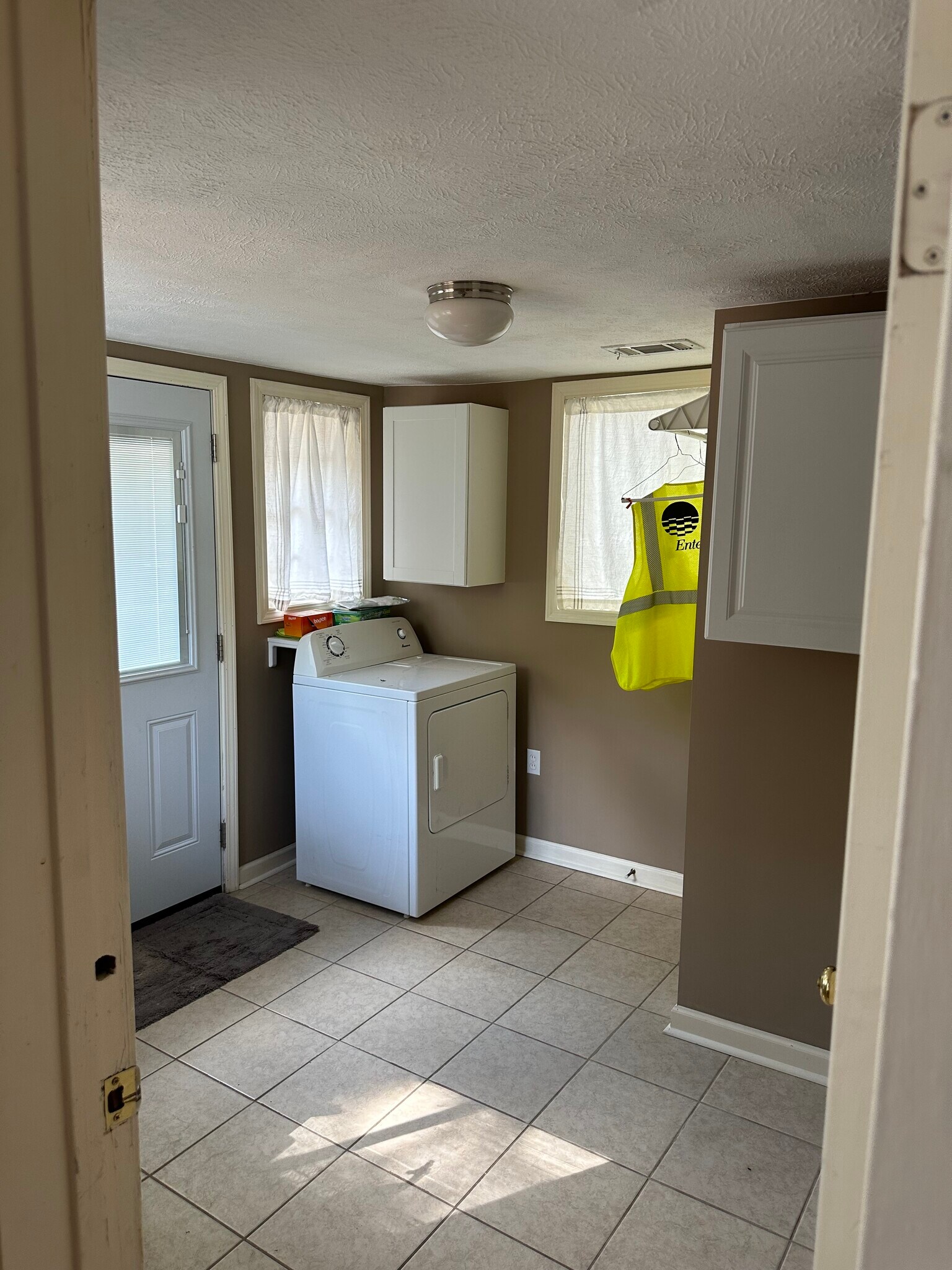 Building Photo - 1101 Monroe St