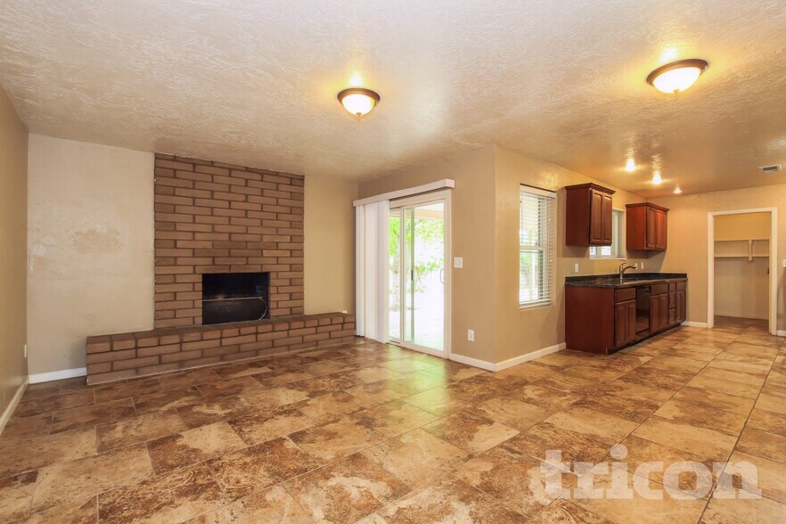 Building Photo - 4309 W Ruth Ave