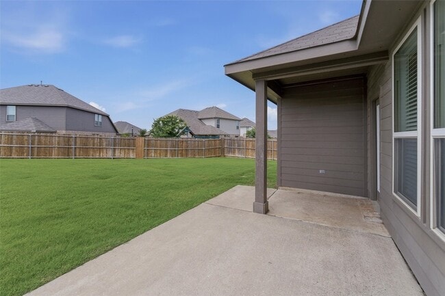Building Photo - 305 Evans Dr