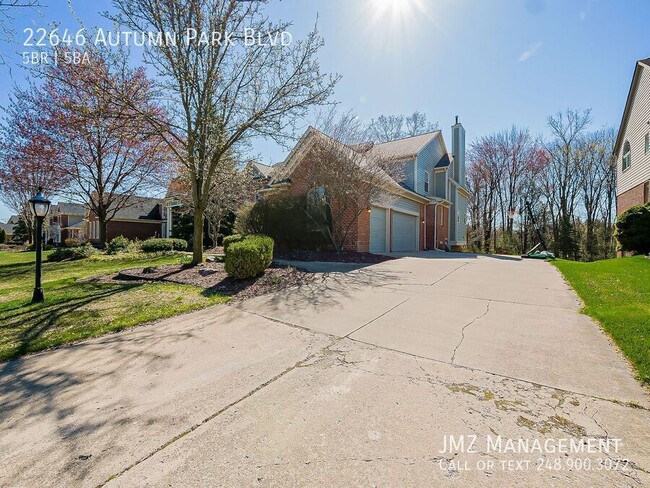 Building Photo - 22646 Autumn Park Blvd