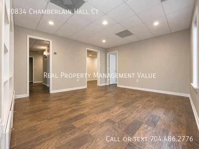 Building Photo - 10834 Chamberlain Hall Ct