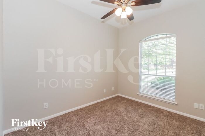 Building Photo - 9930 Hickory Trace Ct