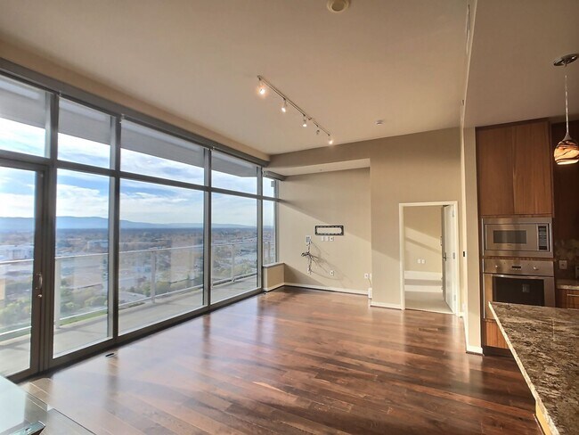 Building Photo - Stunning 2 Bedroom Penthouse Condo with Spectacular Views at Axis