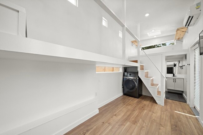 Building Photo - 3511 Palmer St