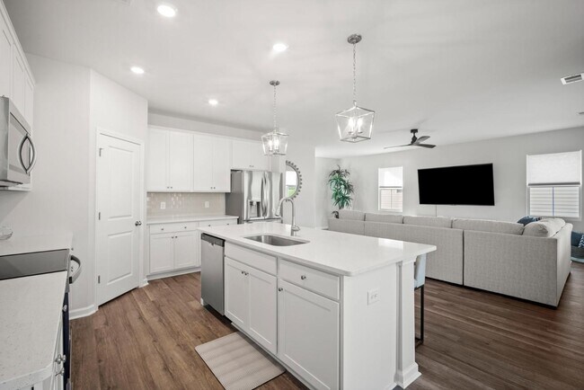Building Photo - 567 Dreher Dr