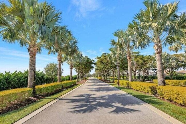 Building Photo - 11583 SW Oceanfront Ct