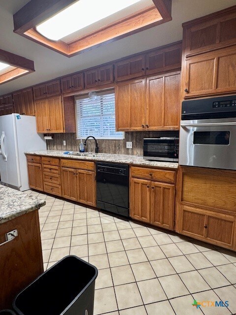 Building Photo - 1301 Fieldcrest