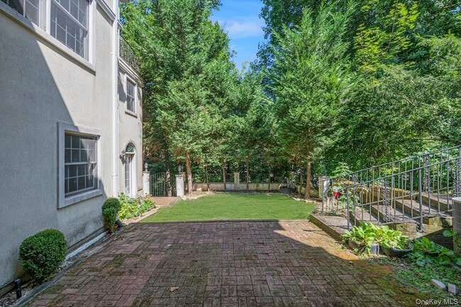 Building Photo - 87 Arleigh Rd