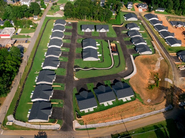 Building Photo - 930 Sparrow Ln