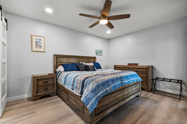 Building Photo - 1019 SE 40th St