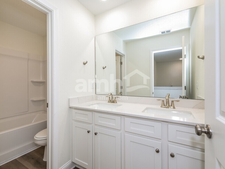 Building Photo - 96962 Blackrock Cv Wy