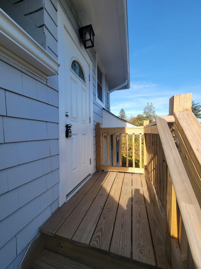 Building Photo - 262 Claremont Ave
