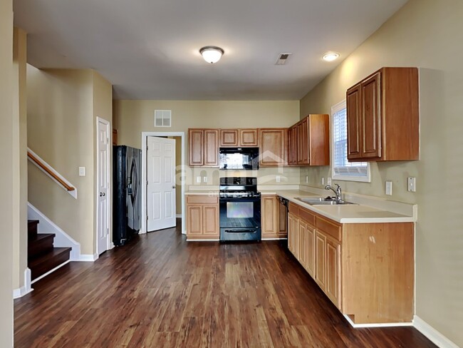 Building Photo - 1232 Sweetgrass St