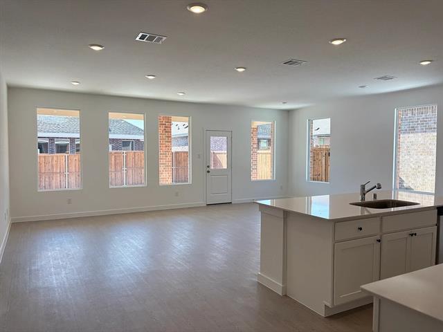 Building Photo - 2416 Conroe Rd