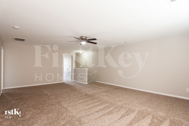 Building Photo - 1737 Larne Cir