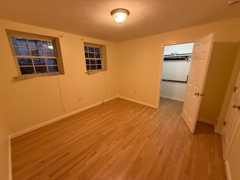 Building Photo - 82 6th St