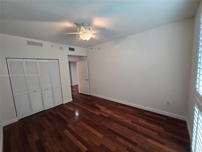 Building Photo - 7275 SW 89th St