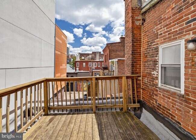 Building Photo - 1225 Spruce St