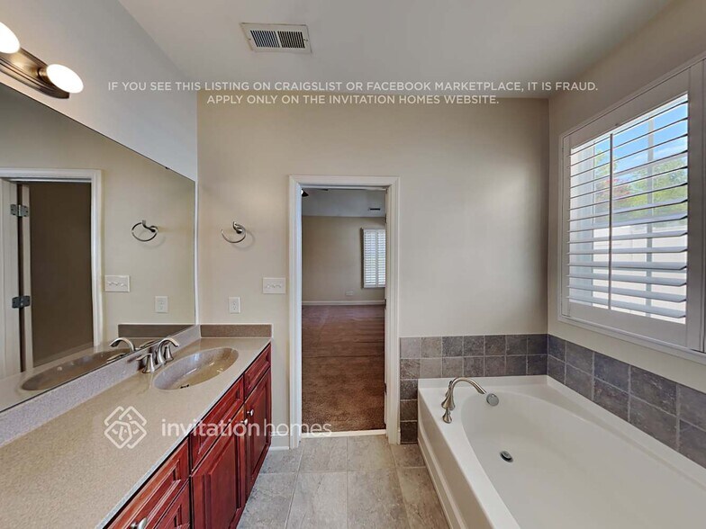 Building Photo - 10014 Granite Trail Ln