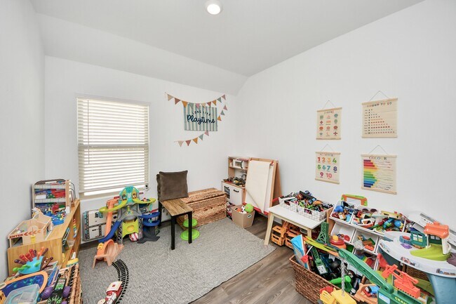 Building Photo - 2302 Dewford Fls Dr