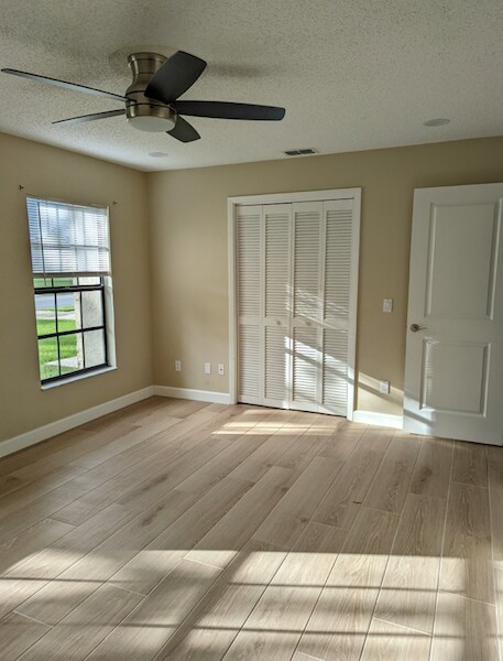 Building Photo - 1357 Dexter Dr E