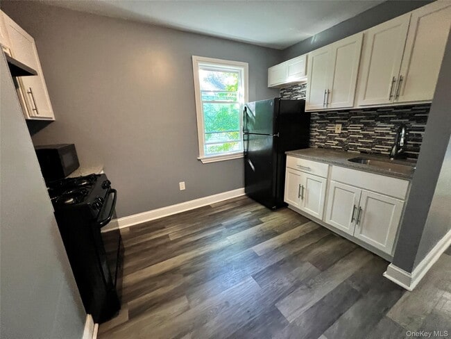 Building Photo - 58 Lincoln Ave