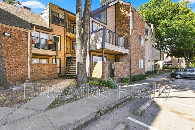 Building Photo - 9803 Walnut St